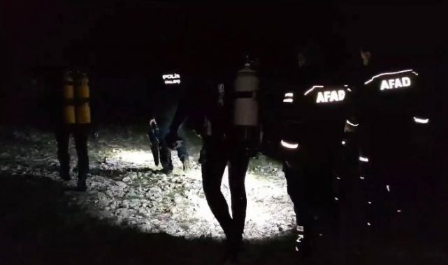 İznik Gölü'nde kayıp kardeşleri arama çalışmaları devam ediyor