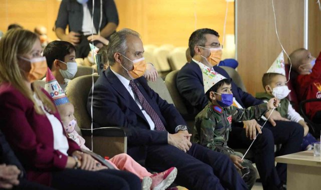Lösemili çocuklar için tiyatro hastaneye taşındı