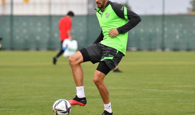 Luka Capan: "Süper Lig'e çıkmak için Bursaspor'a geldik"