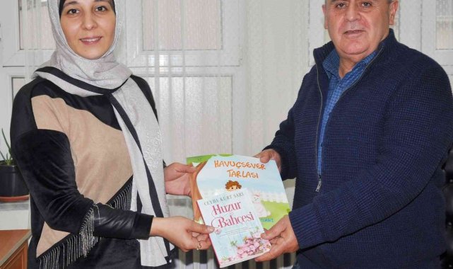 Öğretmen yazardan iki kitap