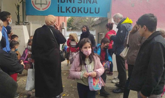 "Yüz yüze eğitime devam" kararı velilerin ve esnafın yüzünü güldürdü