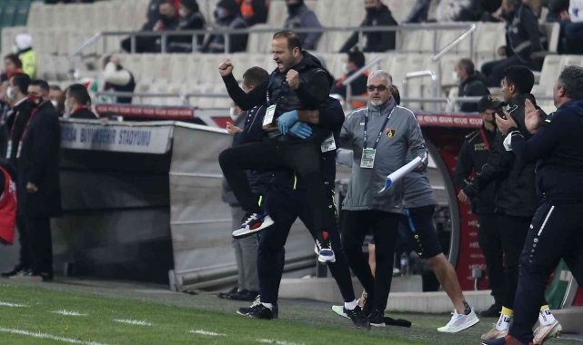 TFF 1. Lig: Bursaspor: 2 - İstanbulspor: 4