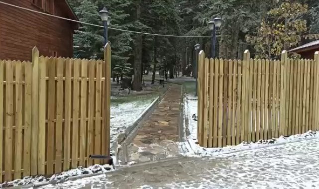 Uludağ beyaz örtüyle kaplandı