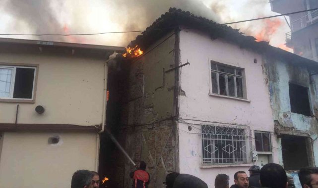 Bursa'da metruk binada çıkan yangın korkuttu