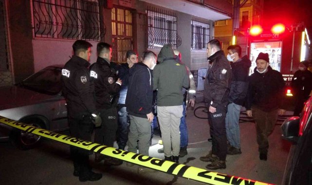 Çocuklarının gözü önünde karısını bıçaklayarak öldüren şahıs tutuklandı