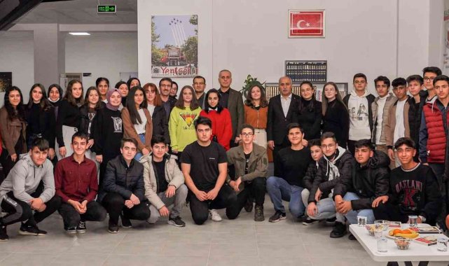 Kaymakam Köse, gidilmedik yer, sıkılmadık el bırakmıyor