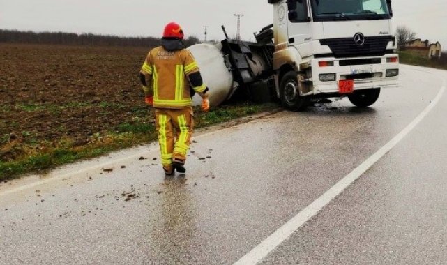 Yenişehir'de kimyasal yüklü tanker devrildi