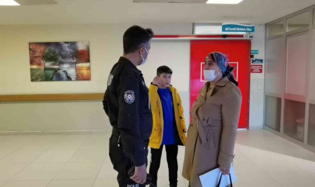 Bursa'da başıboş köpek kartopu oynayan gence saldırdı