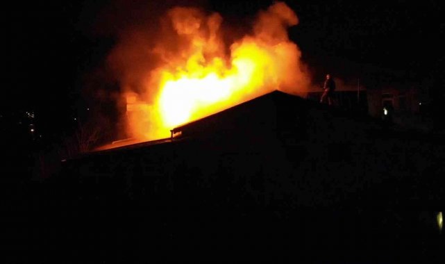 Kırıkkale'de korkutan yangın: Mahalleli sokağa döküldü