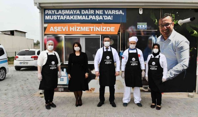 Mustafakemalpaşa Belediyesi 2021'de yüzlerce ailenin yüzünü güldürdü