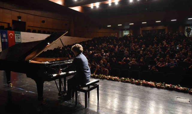 Piyanonun yıldızları Bursa'da parlıyor