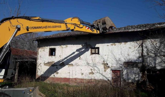 Suç yuvası metruk binalara yıkım