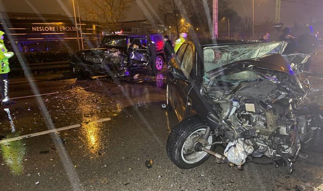 Bursa'da alkollü sürücülerin karıştığı zincirleme kazada 1 kişi öldü, 1 kişi yaralandı