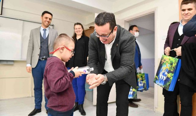 Başkan Kanar'dan gönülleri ısıtan ziyaret