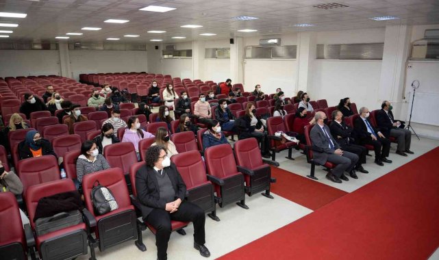 BUÜ'de dijital dönüşüm eğitimleri başladı