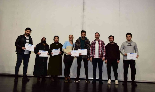 Dijial Pazarlama Akademisi ilk mezunlarını verdi