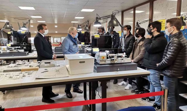 Teknofest'e hazırlanan Gürsulu gençlere belediyeden destek