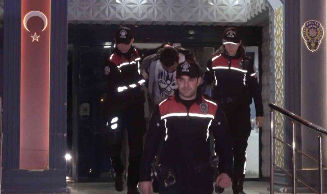 Yunus timlerinin dur ihtarına uymadı, 20 kilometre kaçtı...Yüklü uyuşturucu ile yakalandı