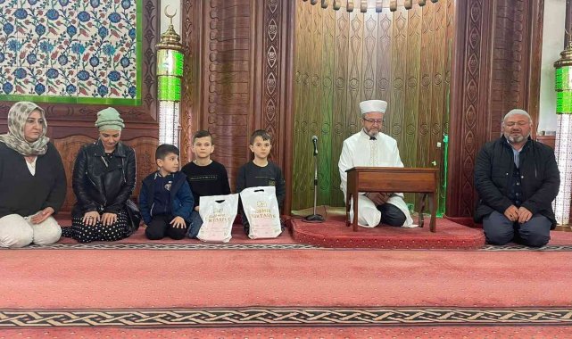 Bursa'da İslam Dininden etkilenen Moldovyalı aile Müslüman oldu
