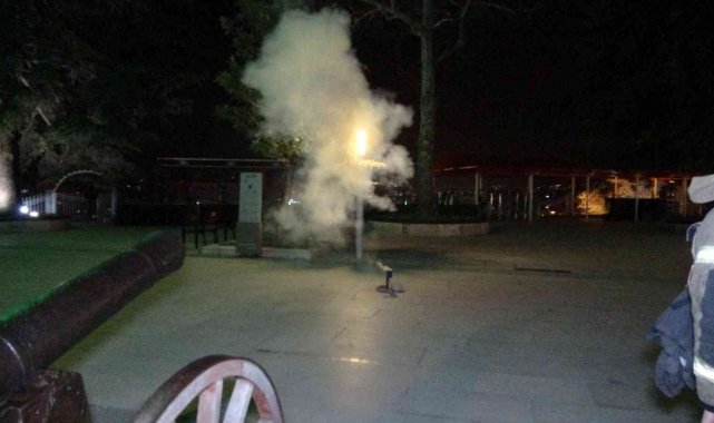 Bursa'da tarihi surlardaki top atışı yerini ses bombasına bıraktı