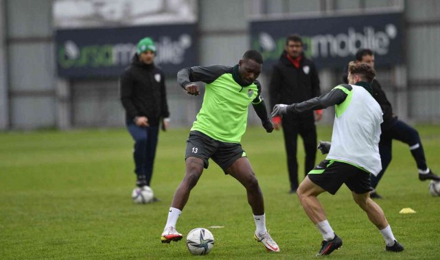 Thievy Bifouma: "Bursaspor için savaşacağız"