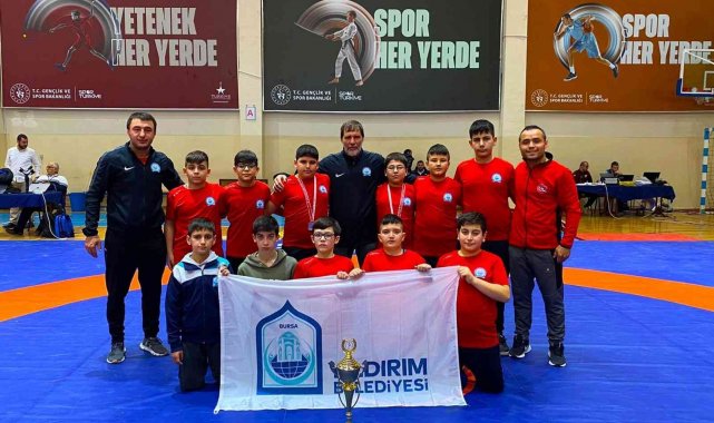 Yıldırım Belediyespor'dan güreşte başarı üstüne başarı