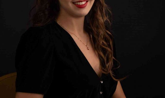22 yaşındaki Dilara yazdı, İngiliz yayıncılar baskıya aldı