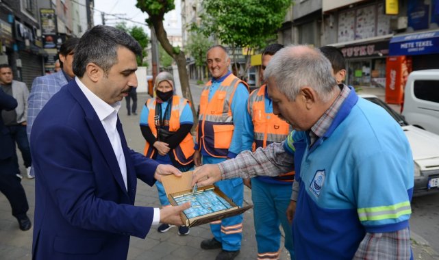 Başkan Yılmaz, vatandaşlarla bayramlaştı