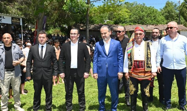 Bursa Büyükşehir Belediyesporlu güreşçiler 'Er Meydanı'nda rakip tanımadı