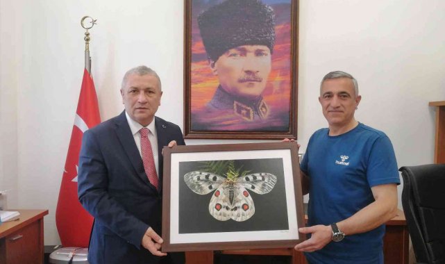 Bursa Vali Yardımcısı Mustafa Özsoy'a anlamlı hediye