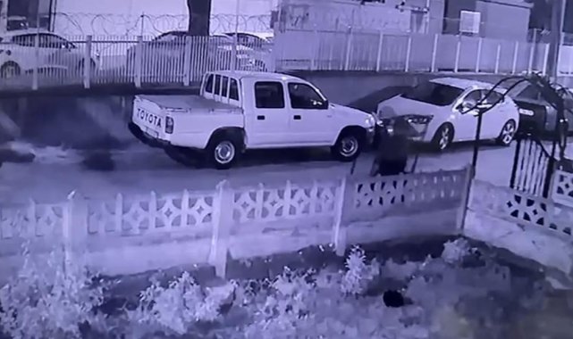 Bursa'da soğukkanlı hırsız bahçe kapısını çaldı