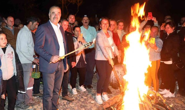 Hıdırellez ateşi Mudanya'da yandı