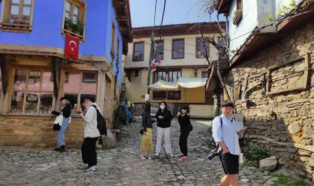 Koreli fenomenlerle tanıtım atağı