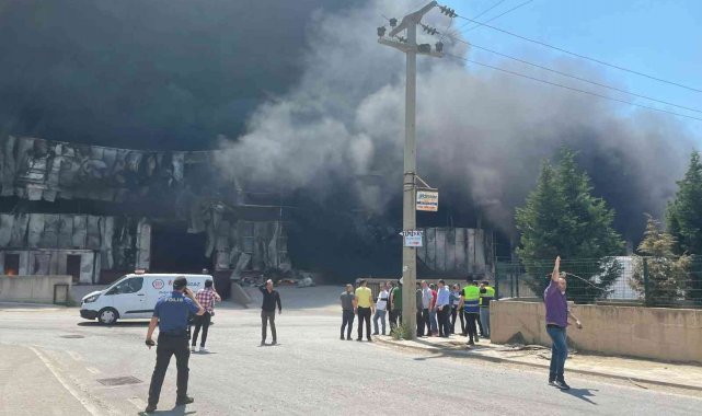 Yangının boyutu havadan çekilen görüntülere yansıdı