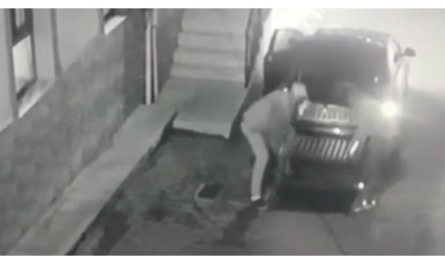 Bursa'da bir garip mazgal hırsızlığı kamerada