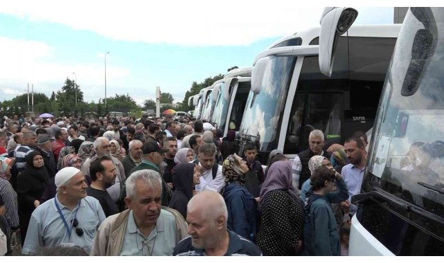 Hacı adayları dualarla uğurlandı