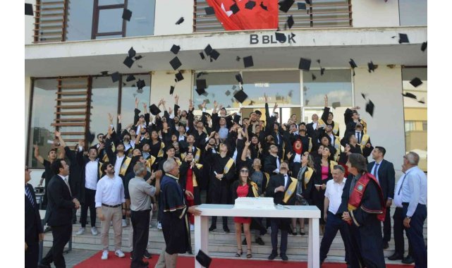 Orhangazi'de mezuniyet sevinci