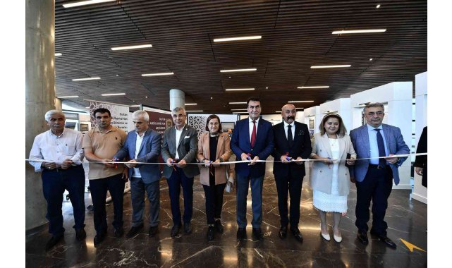 Osmangazi'den Ulu Hakan'a vefa sergisi