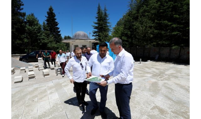Turgut Alp Türbesi'nin restorasyon çalışmaları sürüyor