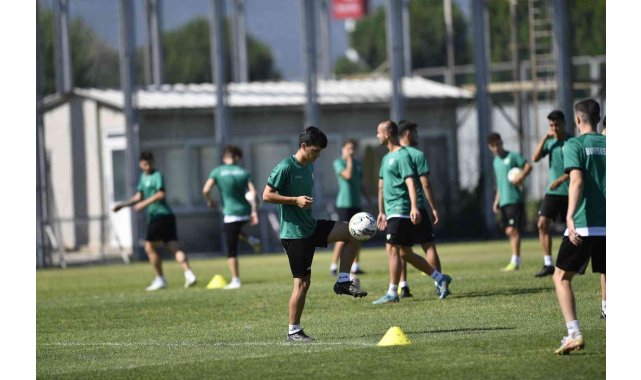 Bursaspor'da tempo artıyor