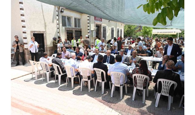 Kavurma kazanları birlik için kaynadı