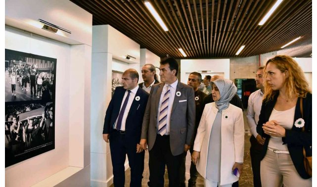 Srebrenitsa şehitleri fotoğraflarla anıldı