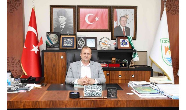 Başkan Usta'dan Dünya Bankası ofisine İznik çinisi