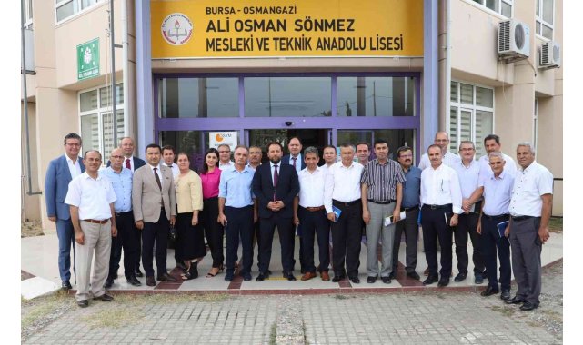 Bursa'da 40 bin öğretmen, 600 bin öğrenci ders başı için gün sayıyor