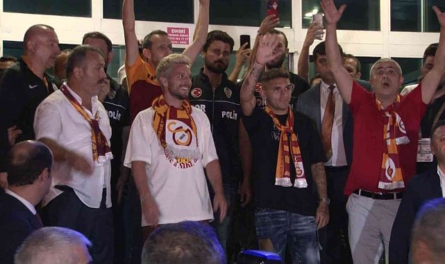 Dries Mertens ve Lucas Torreira İstanbul'a geldi