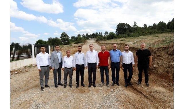 İnegöl Yeniceköy'de 4 kilometre yeni yol hattı oluşturuluyor