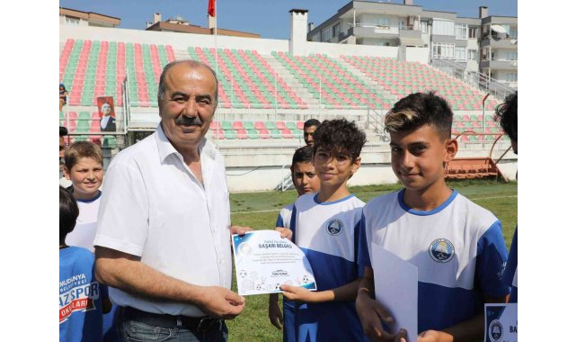 Mudanya Yaz Spor Okullarında sertifika sevinci