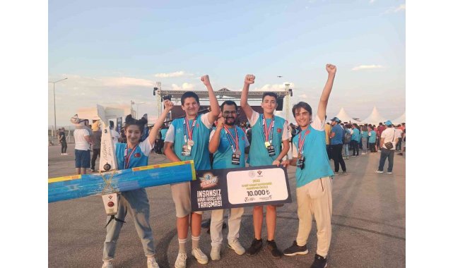 Yıldırımlı Feza takımına Teknofest'ten ödül