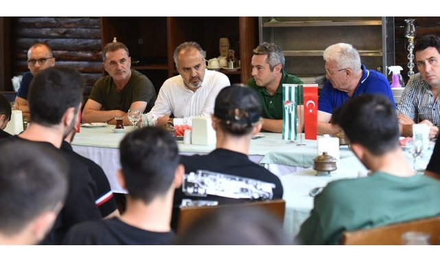 Bursaspor, Büyükşehir Belediye Başkanı Ömer Furkan Banaz ile bir araya geldi