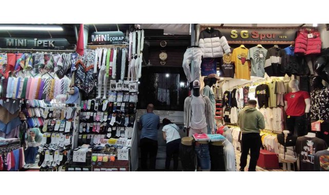 Her gün yanından binlerce insan geçiyor, kimse fark etmiyor